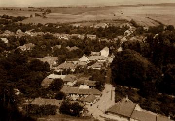 Pohľad na obec z bane - 1.pol.20.st. Pohľad na obec z bane - 1.pol.20.st.