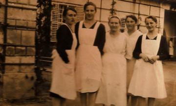 Personál v kaštieli Janova Ves r. 1935 Personál v kaštieli Janova Ves r. 1935